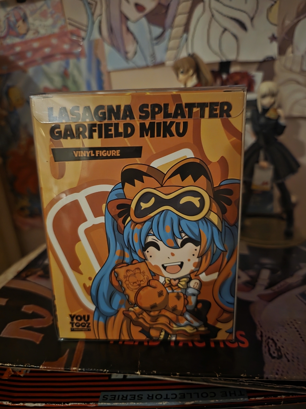 lasagna splatter garfield hatsune miku vinyl figure youtooz bestbuy exclusive